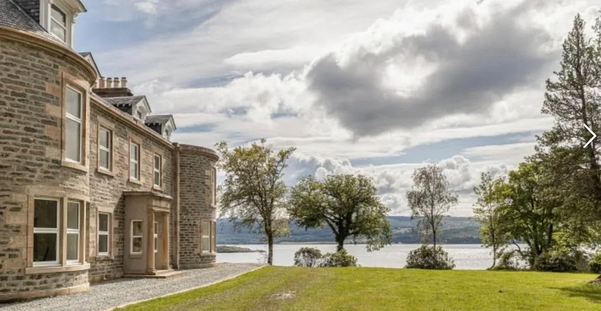 The HypnoBarn location overlooking the shores of Loch Fyne